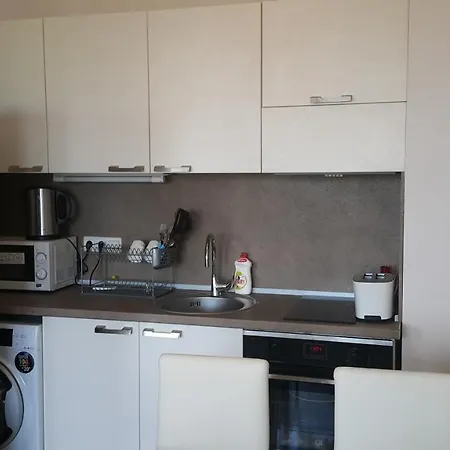 Апартамент Тройката Apartment Burgas